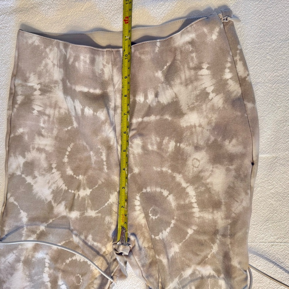 ❤️ Maniere de Voir Tan Printed Tie Up Dye High Waisted Flared Legging Pants 6 - Picture 13 of 15